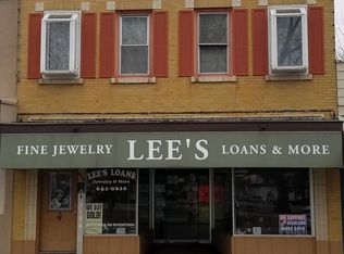 919 Main St #A, Highland, IL 62249