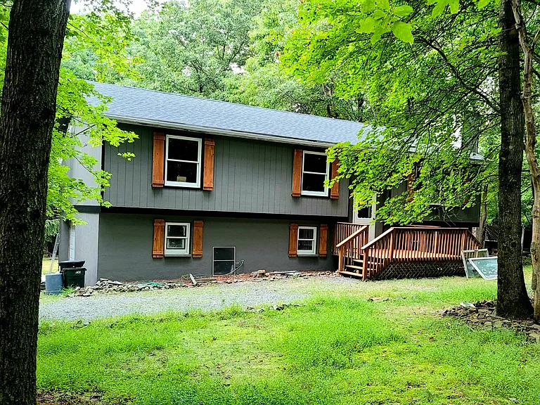 147 Winding Way — Photo 2