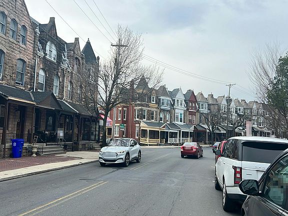 4th image of 1408 Perkiomen Ave