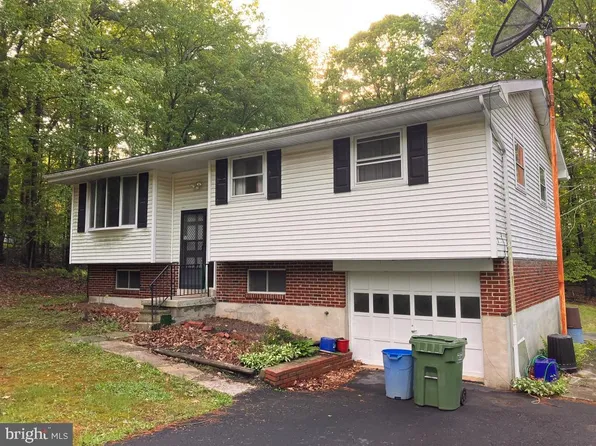 2420 Running Bear Cv, Auburn, PA 17922