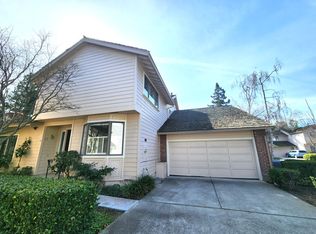 13 Chateau Dr, Menlo Park, CA 94025