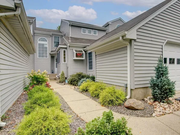 4B Rutherford Hayes Dr #B, Monroe Township, NJ 08831