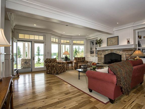 4th image of 07575 Oyster Bay Dr