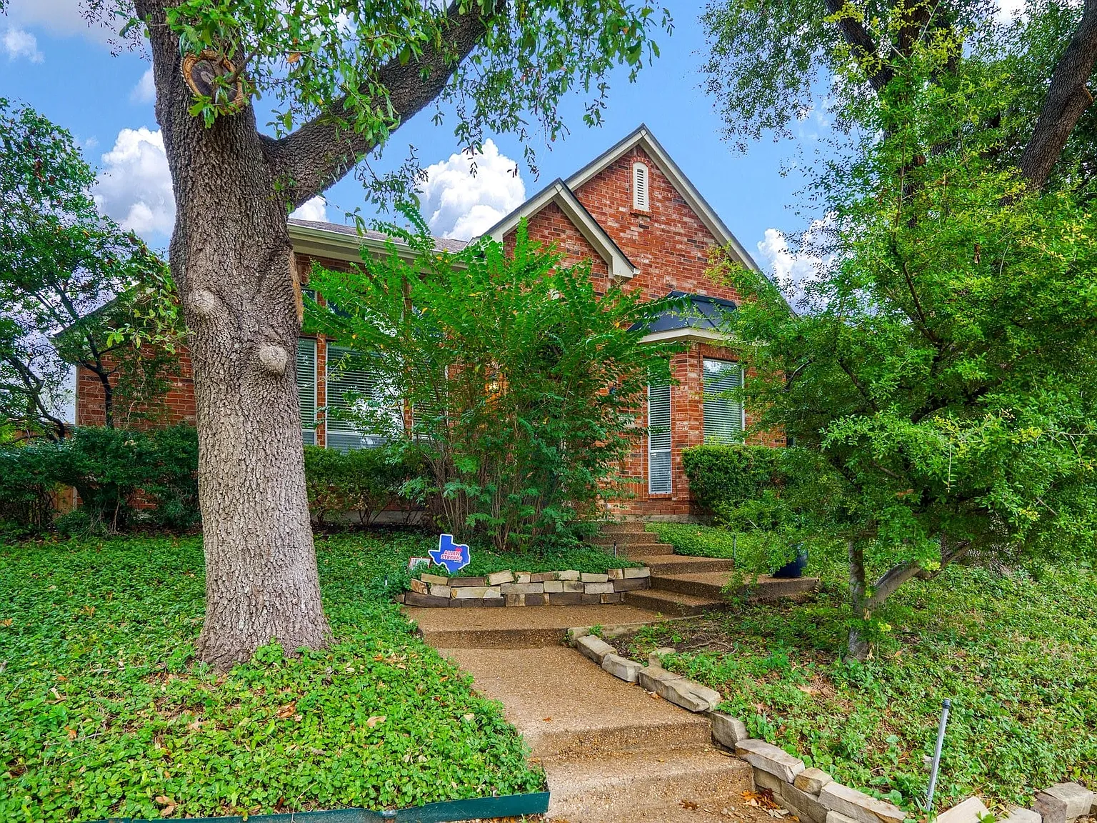 4 bed, 3.5 bath, 2871 sqft, $3,500 — Photo 1