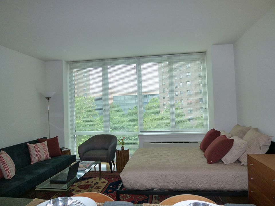 1st image of 1510 Lexington Ave APT 8R