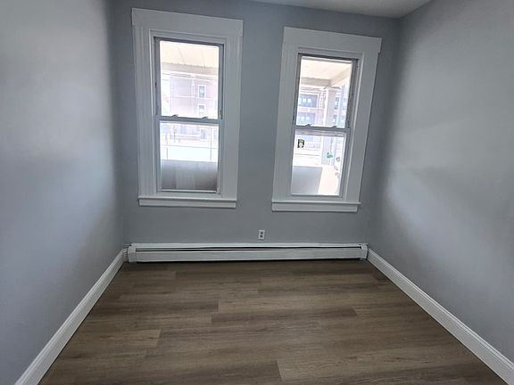 4th image of 357 Madison St #1
