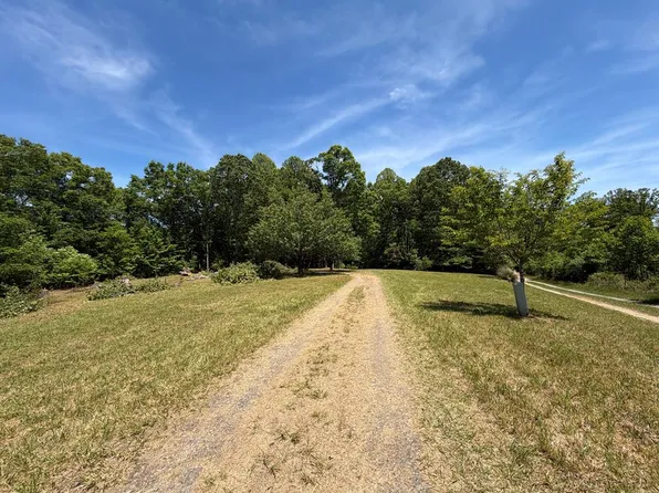 523 Magnolia Ln, Cana, VA 24317