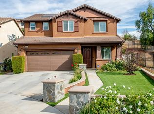 13110 Hummingbird Ln, Sylmar, CA 91342