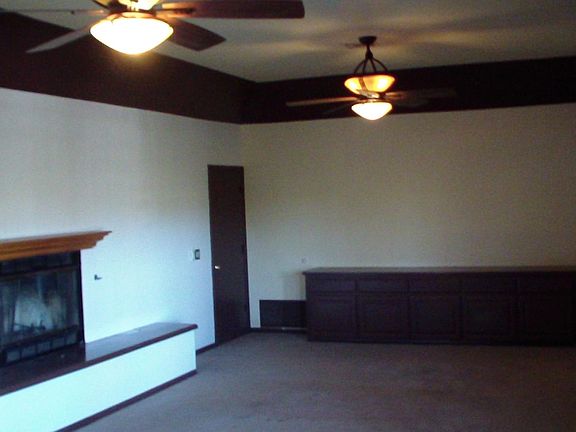 2nd image of 2373 Mountain View Dr