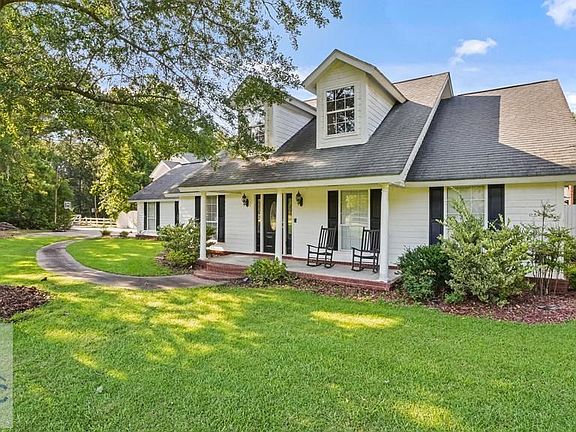 2nd image of 322 Damon Dr