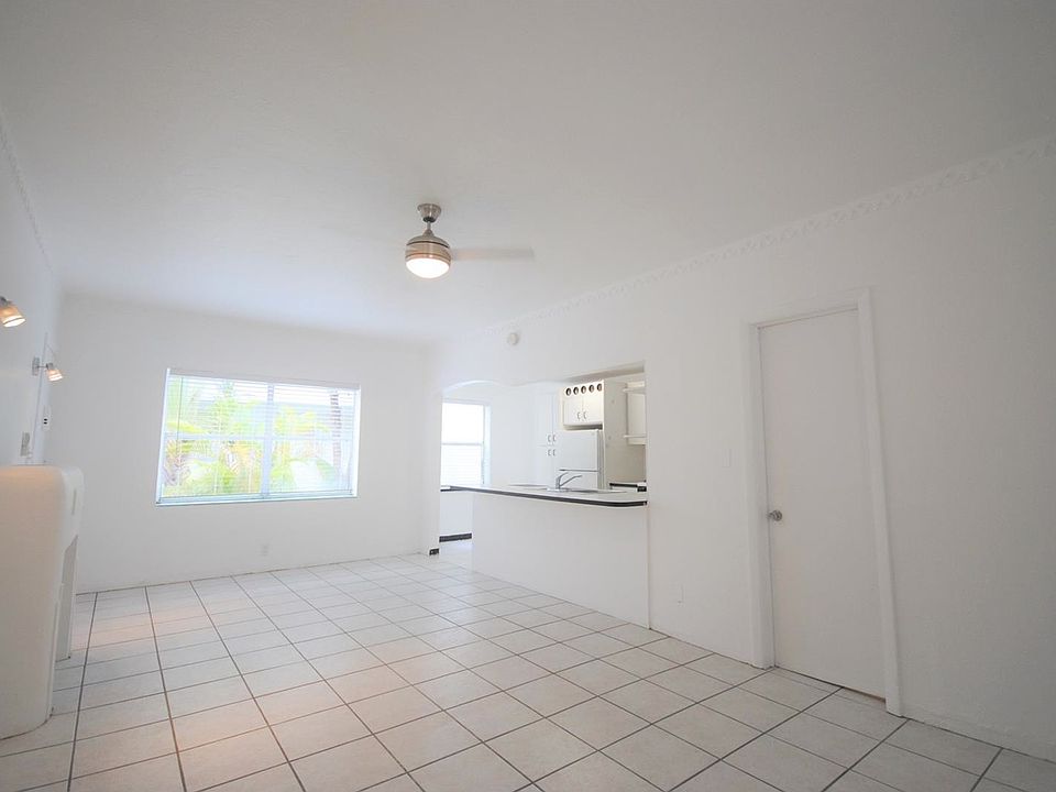 1st image of 844 Euclid Ave #Three