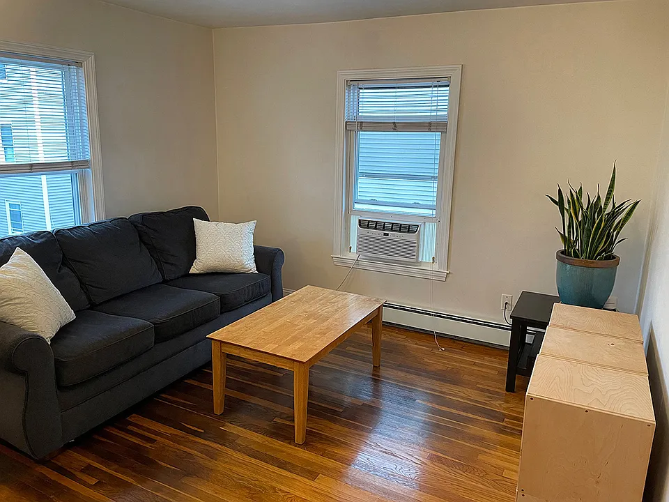 24 Pearl St #2