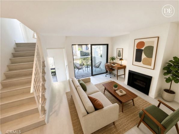 9140 Burnet Ave, North Hills — photo 1