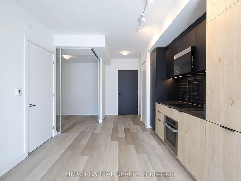 28 Eastern Ave #520 — Photo 3