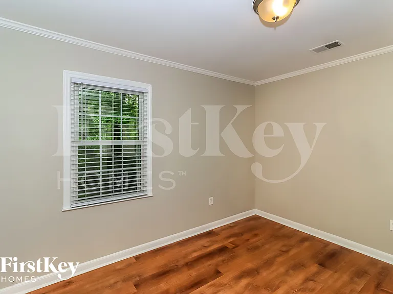 7625 Summerwood Ln — Photo 11
