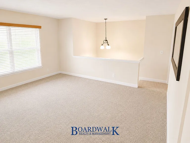 3303 W Hector Dr — Photo 6