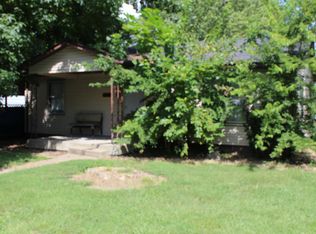 1306 E Parham St, Marion, IL 62959