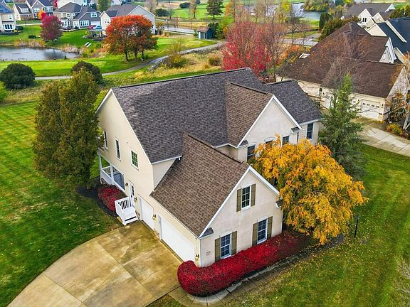 2nd image of 6891 Ballantrae Pl