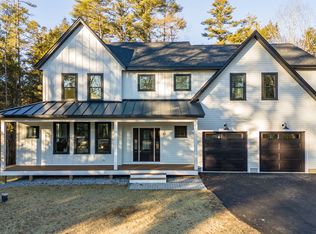 61 Intervale Rd, Freeport, ME 04032