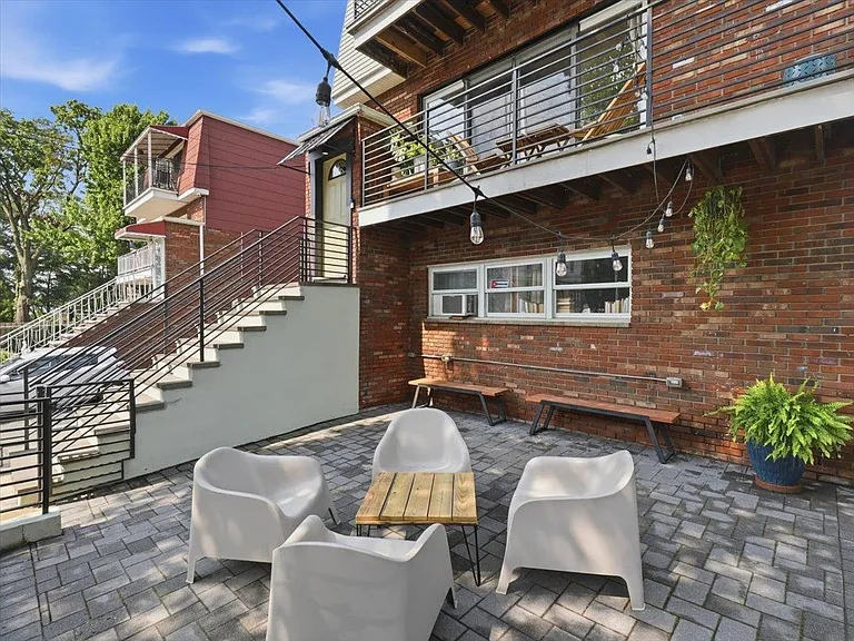 59 Hauxhurst Ave #1 — Photo 30