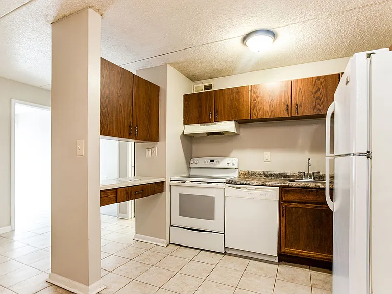 Ridge Terrace Apartments — Photo 12