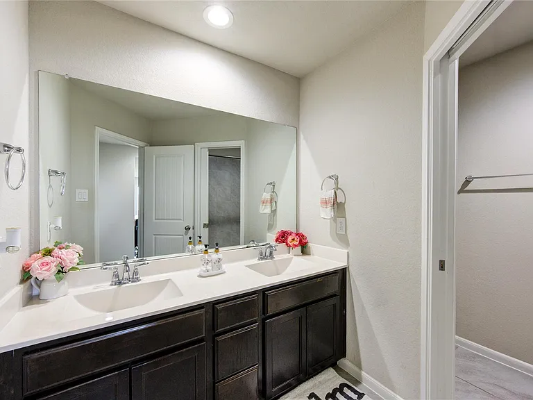 3306 Sumac Dr — Photo 34