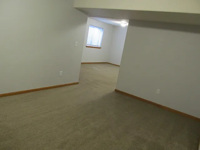 102 Phyllis Ave — Photo 15