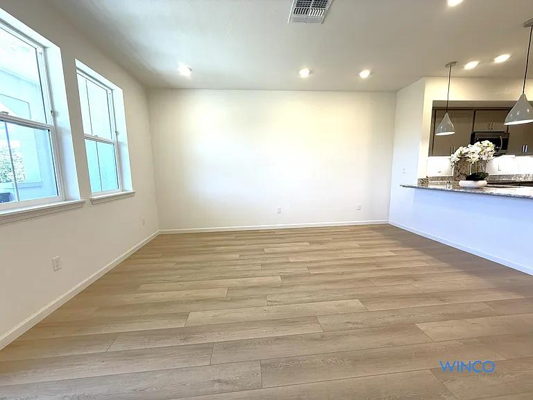 3810 Norbridge Ave — Photo 2