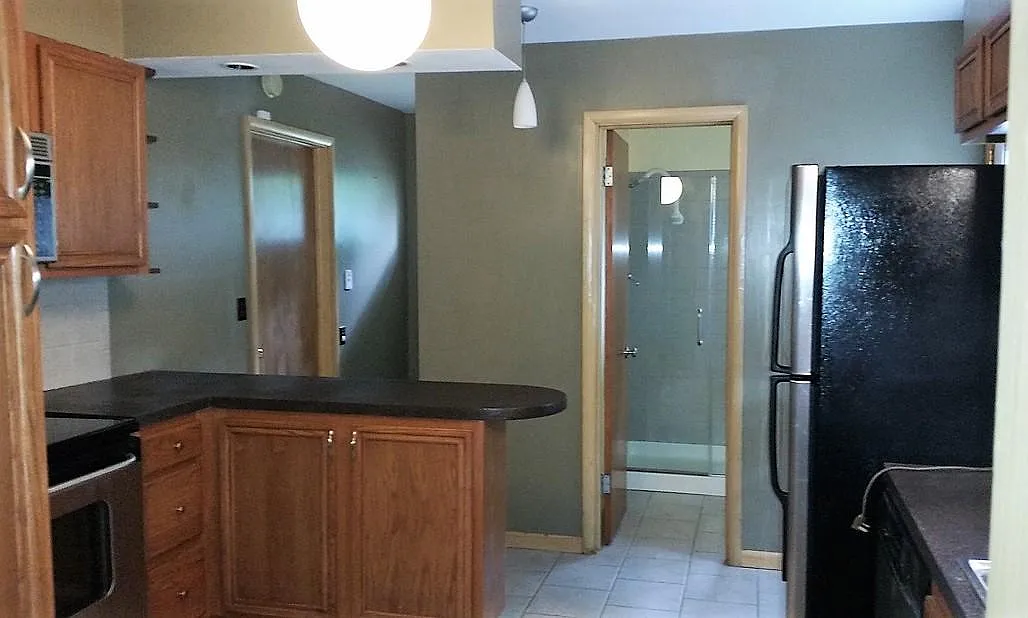 3 bed, 1260 sqft, $1,450 — Photo 3