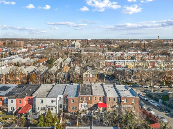 2142 E 26th St, Brooklyn, NY 11229