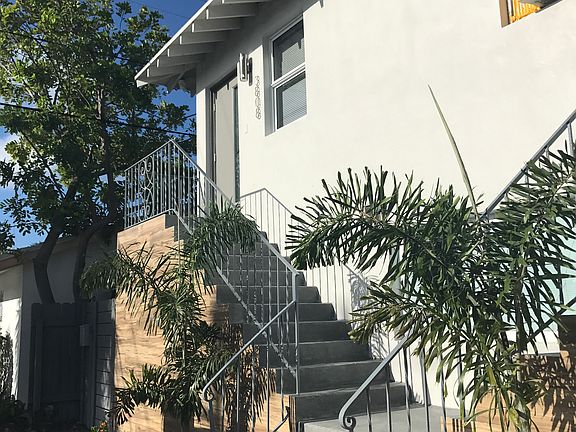 4th image of 3808 S Olive Ave