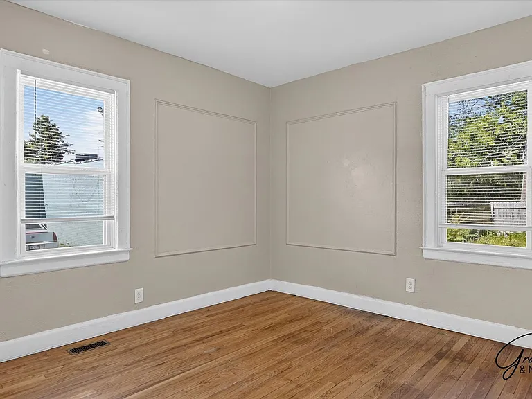 17127 Roselawn St — Photo 18