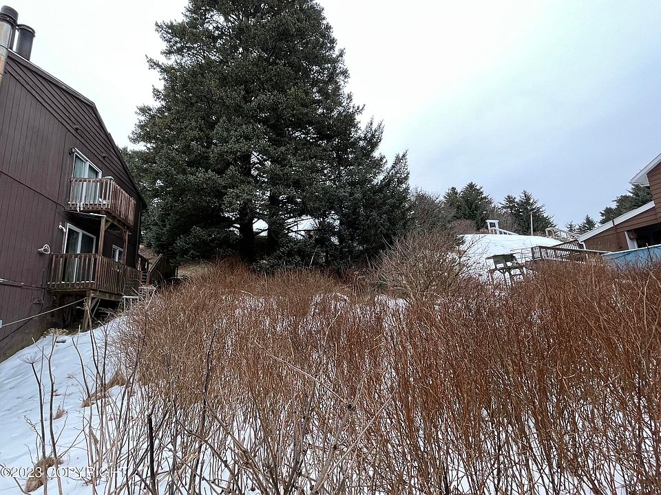 1st image of 1116 Madsen Ave