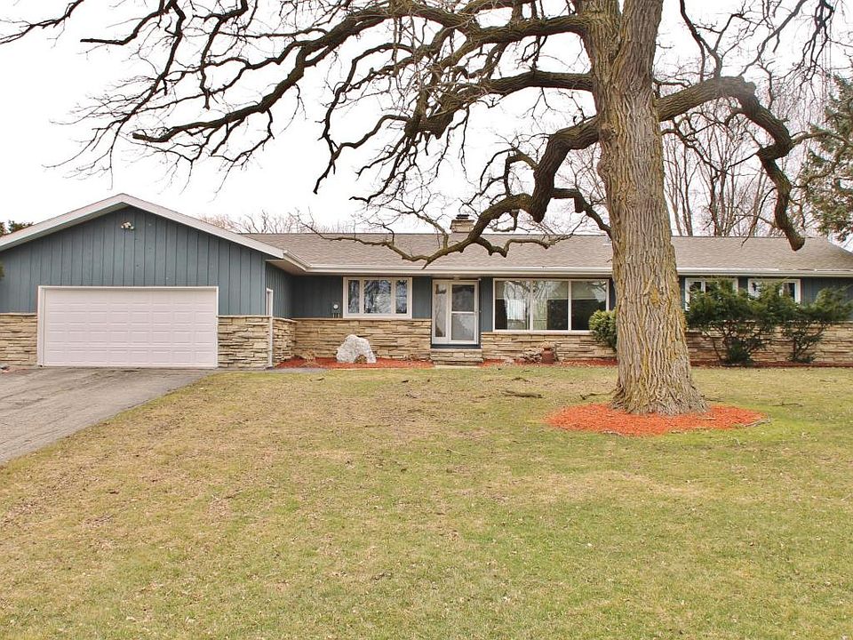 1st image of N4095 Twin Oaks Dr