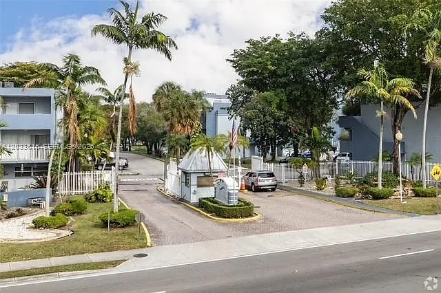 9351 Fontainebleau Blvd #B409 — Photo 19