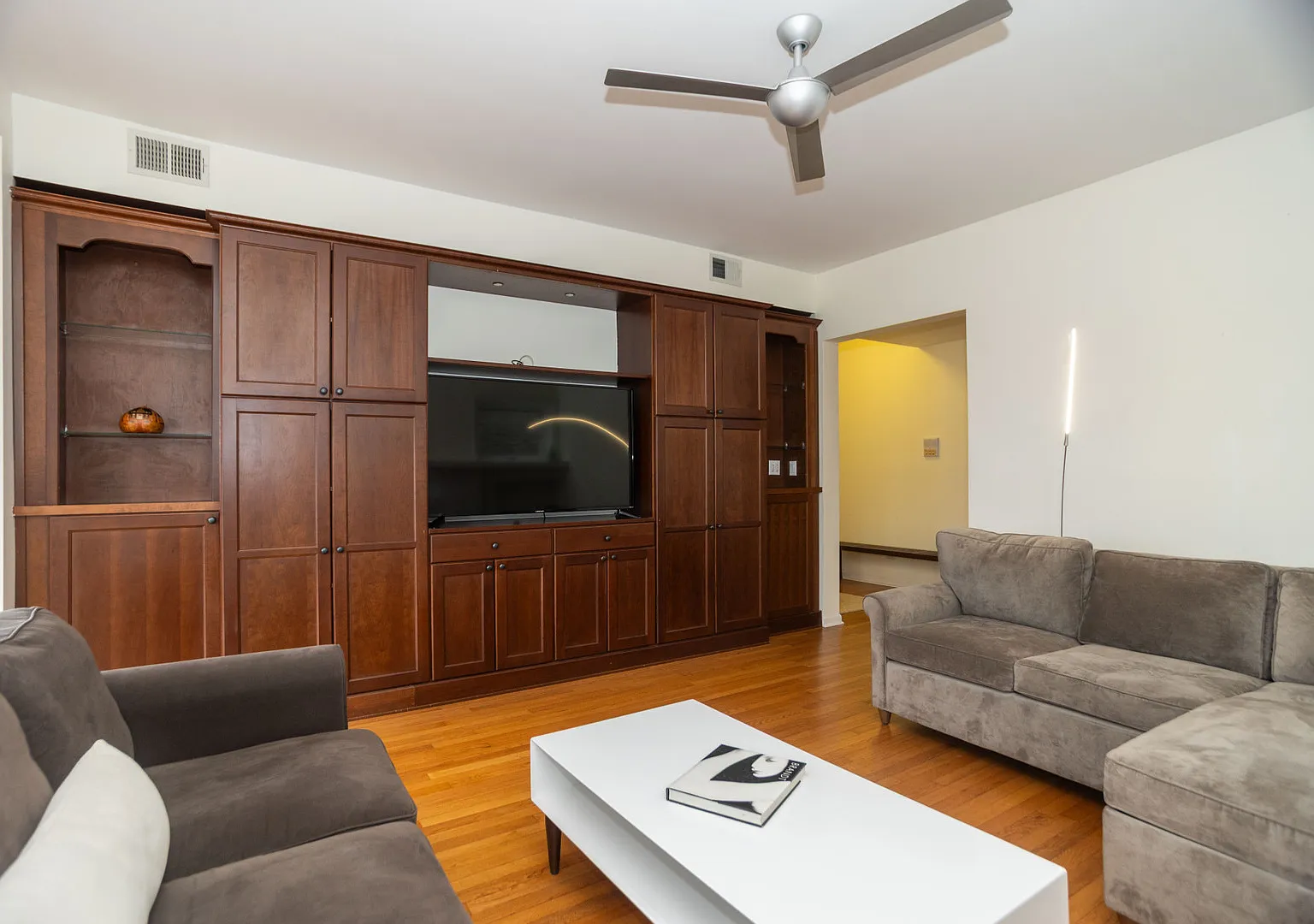 2 bed, 1500 sqft, $3,950 — Photo 4