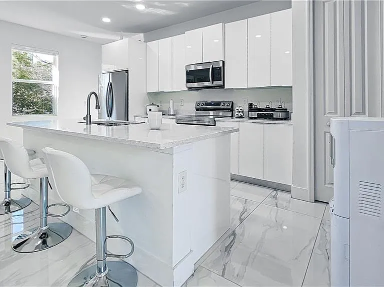 1503 W 17th St — Photo 21