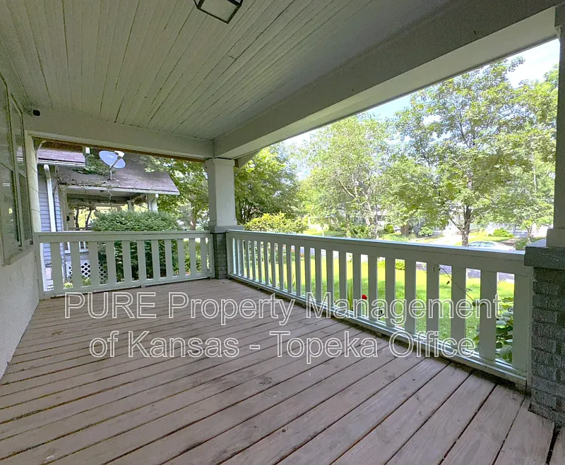 3 bed, 1.0 bath, 1432 sqft, $1,625 — Photo 4