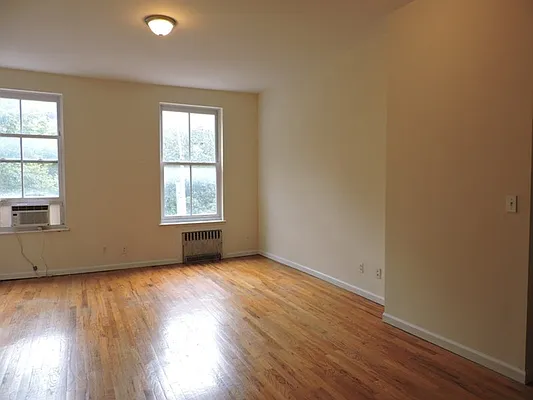 Rented by Brown Harris Stevens | media 18