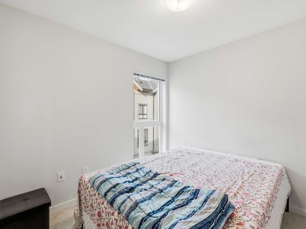 3 bedroom rental in Surrey — photo 13