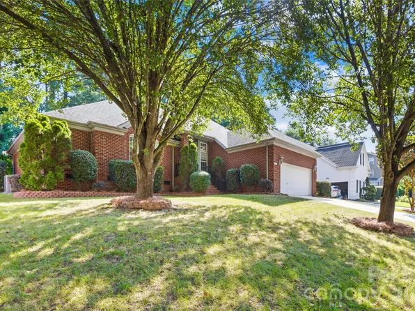 9325 Brown Gelly Dr, Huntersville, NC 28078