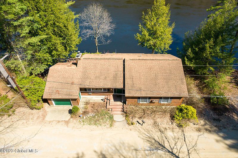 4th image of 101 Riverview Drive