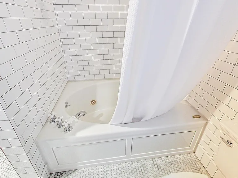 716 W Webster Ave #1W — Photo 11