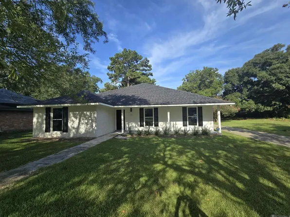 1063 Parlange Dr, Baton Rouge, LA 70806