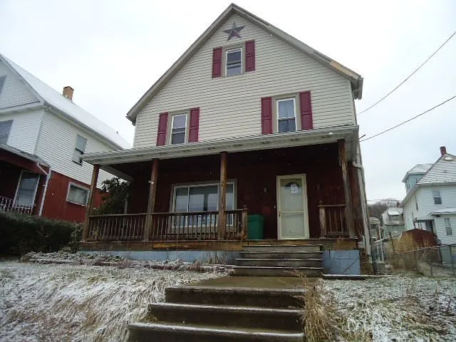 311 Hone Ave photo 1