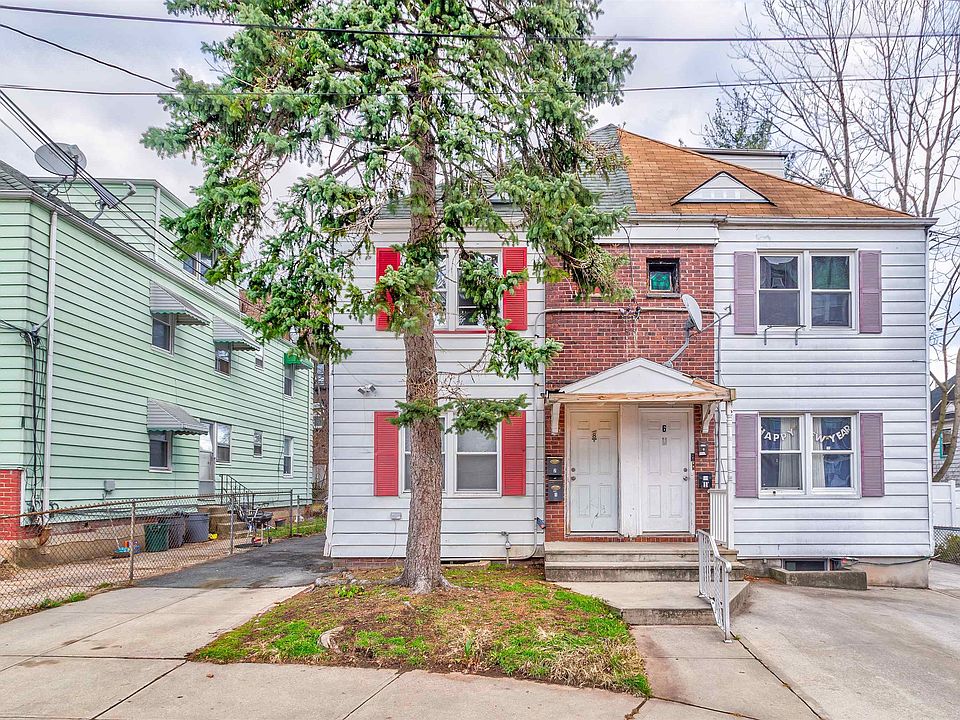 1st image of 8 Kelly Pkwy #2