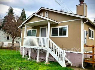 224 NE Howland St, Myrtle Creek, OR 97457