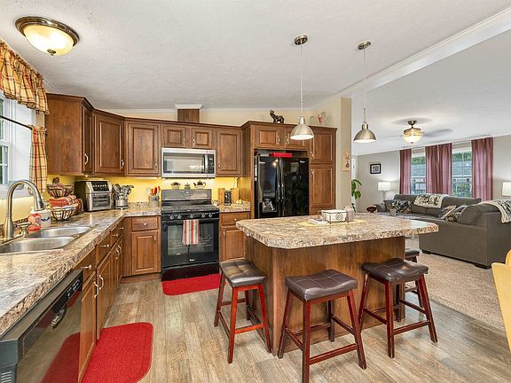 3rd image of 35 Mansfield Woods Way