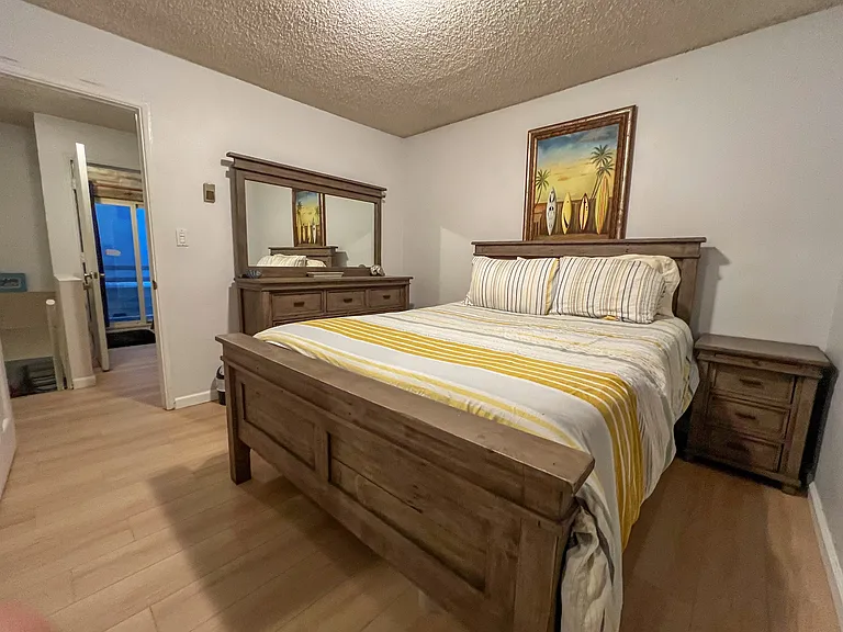 3355 Ocean Front Walk #F — Photo 21