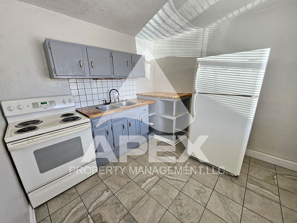 1st image of 207 Branch Ln APT 2